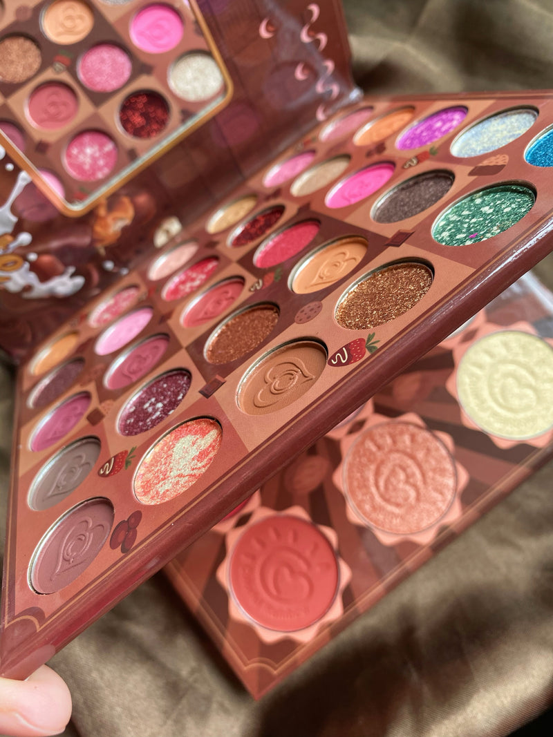 Cocoa Love Eyeshadow Palette - 69 Shades!