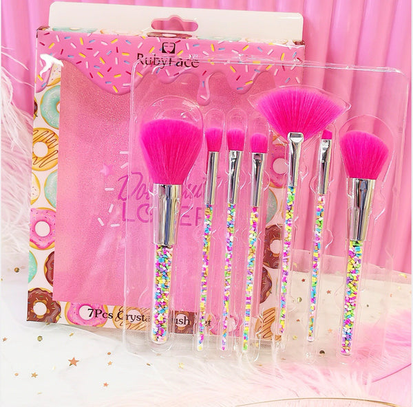 Cute Candy Brush Set